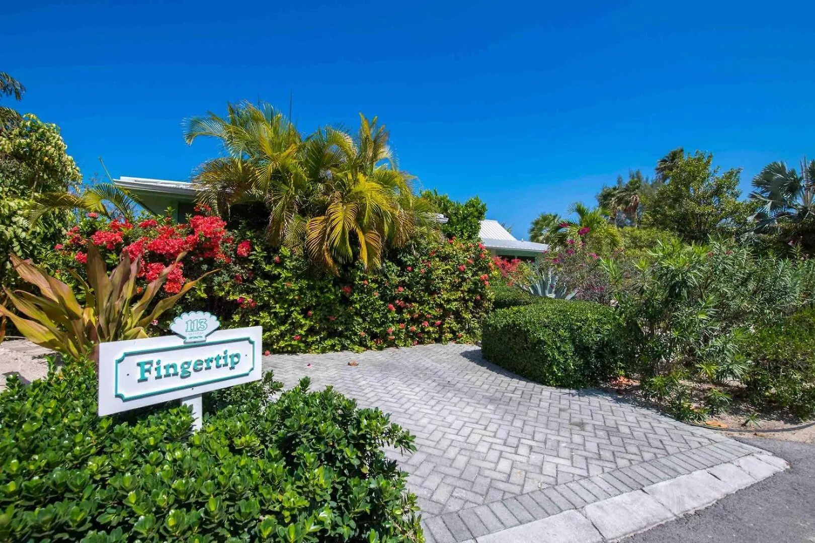 펜션 Fingertip - Beach Bungalow In Cayman Kai Driftwood Village 케이맨 제도